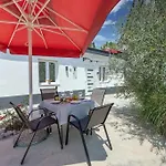 Daire Bruno And Bruna - With Private Parking