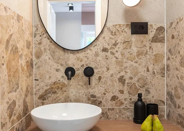 Bruno And Bruna Studio Apartments - With Private Parking Appartamento