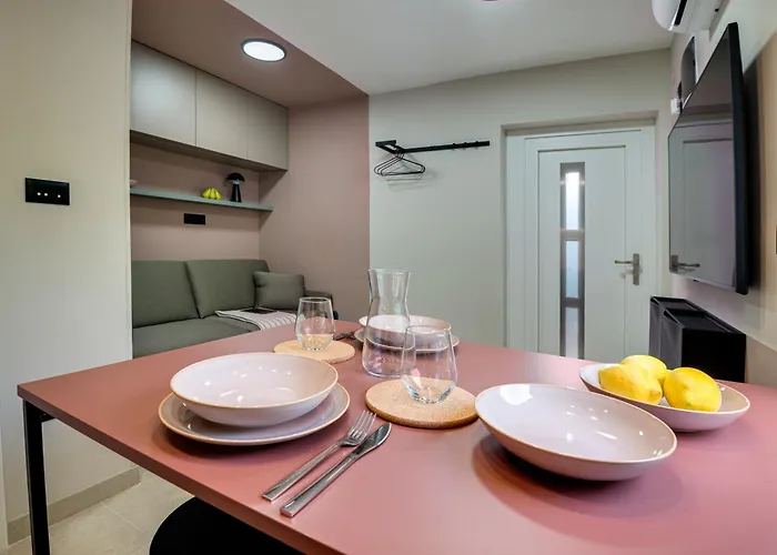 Bruno And Bruna Studio Apartments - With Private Parking Appartamento *
