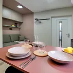 Bruno And Bruna - With Private Parking Διαμέρισμα *