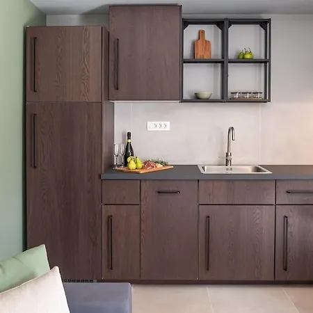 Daire Bruno - With Private Parking