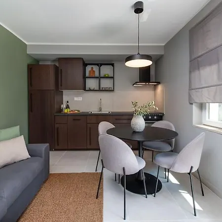 Bruno - With Private Parking Apartment Rijeka