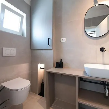 Bruno - With Private Parking Apartment