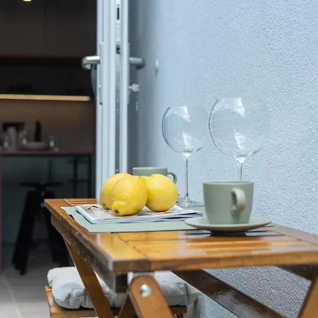 Daire Bruno And Bruna Studio Apartments - With Private Parking Rijeka