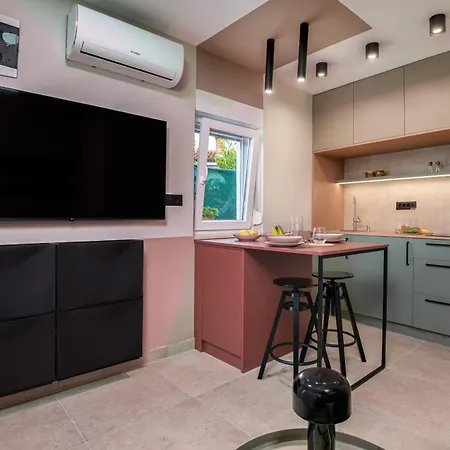Bruno And Bruna - With Private Parking Apartment Rijeka