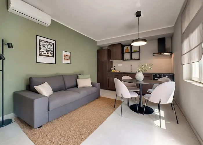 Daire Bruno And Bruna Studio Apartments - With Private Parking Rijeka