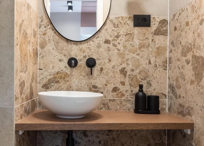 Daire Bruno And Bruna Studio Apartments - With Private Parking Rijeka