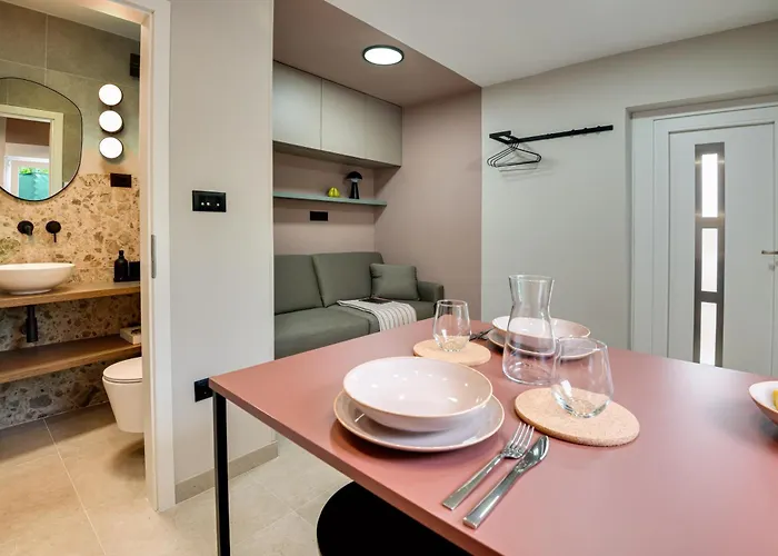 Bruno And Bruna Studio Apartments - With Private Parking
